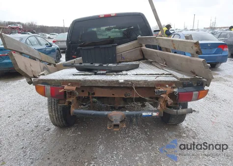 2003 Chevrolet Silverado 1500 z USA, uszkodzony, nr VIN 2GCEK19T831309680